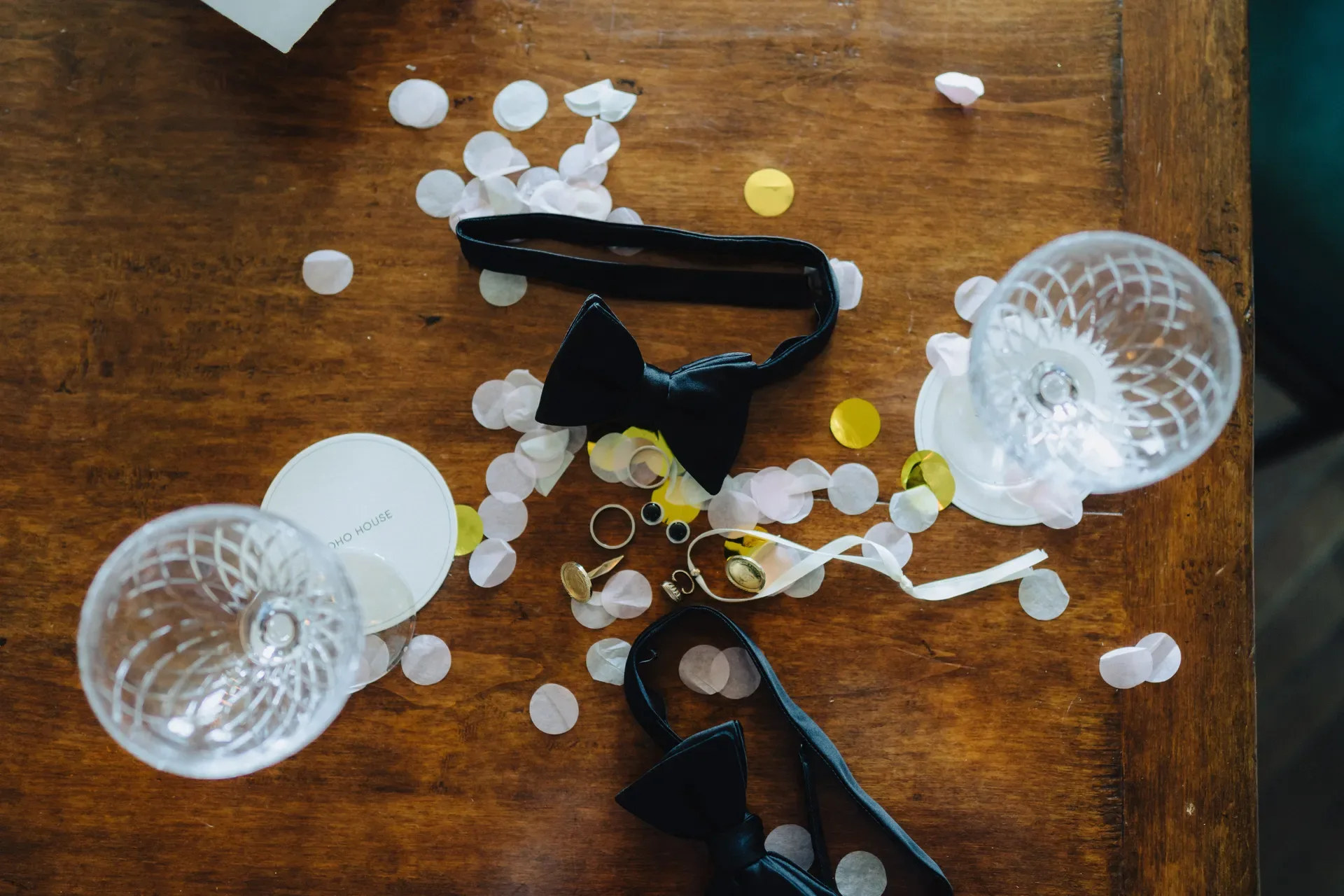 Broken glass, rings and confetti — Jewish wedding tradition